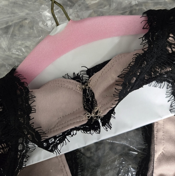 Betsy & Adam Lace Evening Dress - Picture 12 of 14